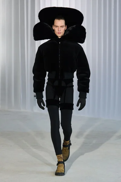Look 26